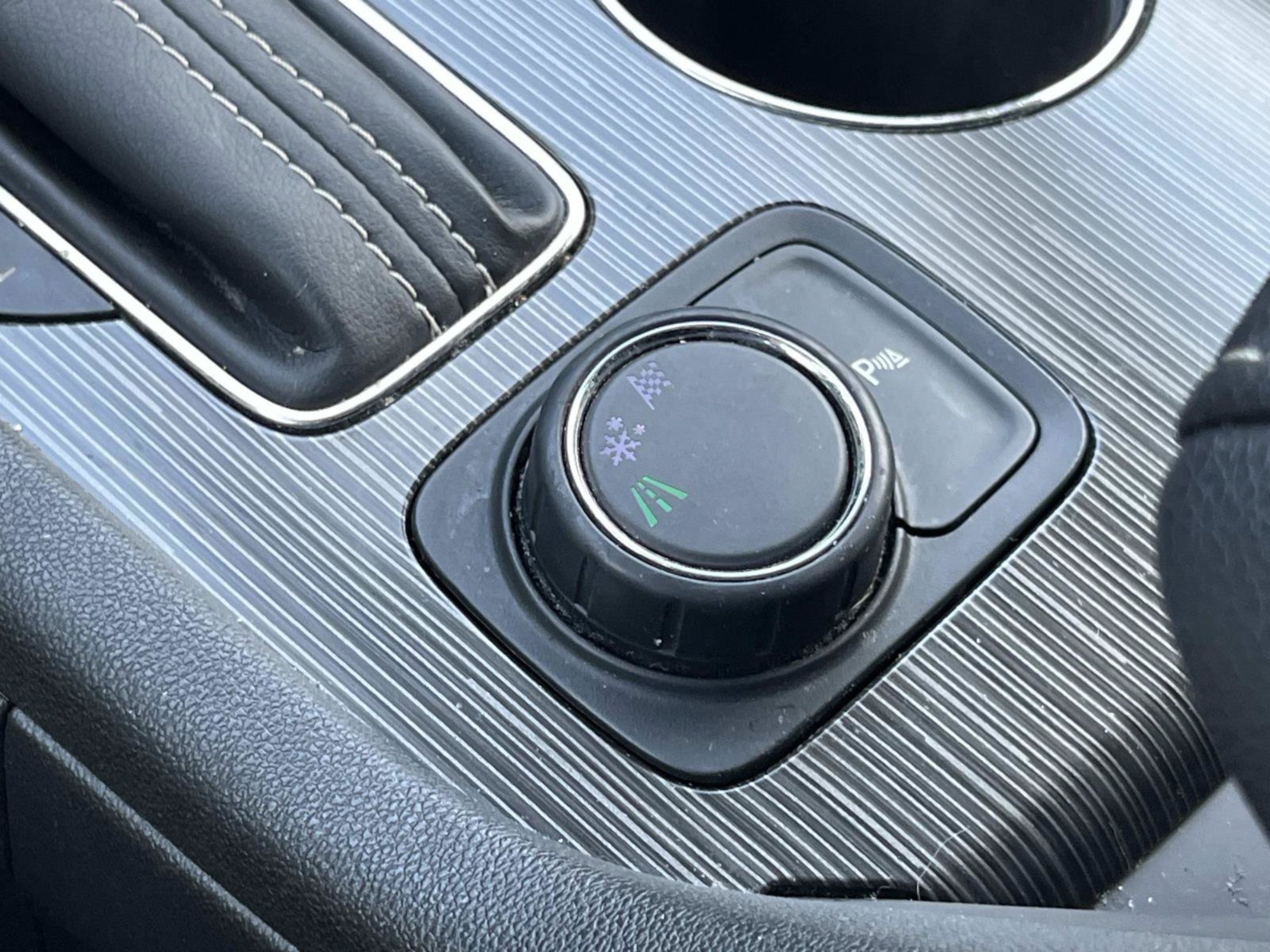 Used 2019 GMC Acadia SLT FWD image 35