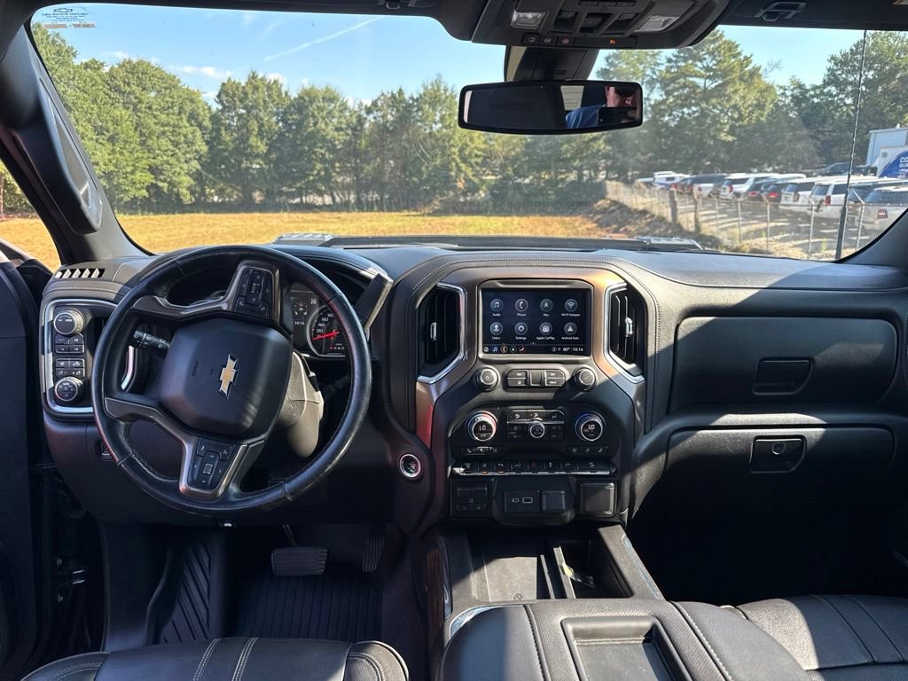 Used 2022 Chevrolet Silverado 3500 High Country w/ Safety Package II AWD/4WD image 3