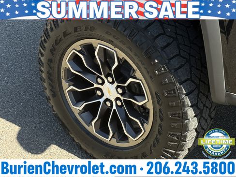 Used 2021 Chevrolet Colorado ZR2 AWD/4WD image 30