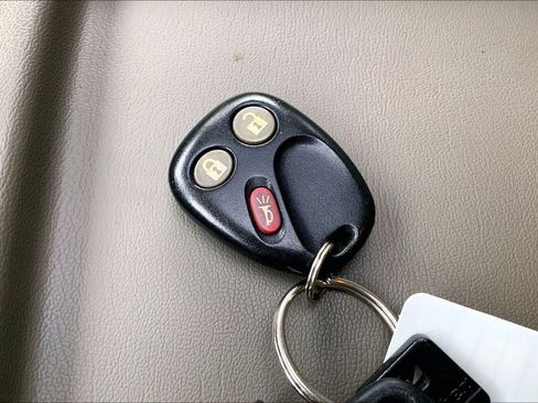 Used 2004 HUMMER H2 AWD/4WD image 10