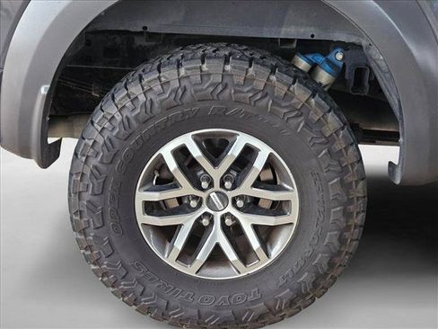Used 2018 Ford F150 Raptor w/ Equipment Group 802A Luxury AWD/4WD image 19