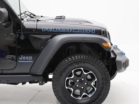 Used 2023 Jeep Wrangler Unlimited Rubicon 4xe w/ Cold Weather Group AWD/4WD image 4