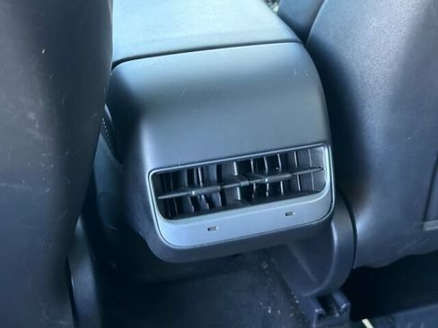 Used 2024 Tesla Model Y 2WD image 16