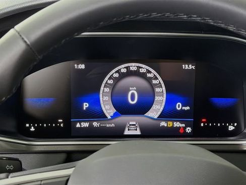 New 2026 Volkswagen Taos SE FWD image 13