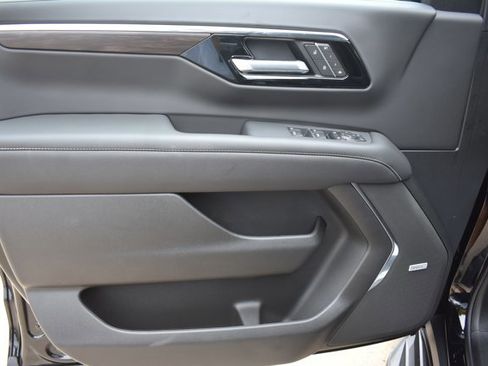 New 2026 Chevrolet Tahoe Premier image 12