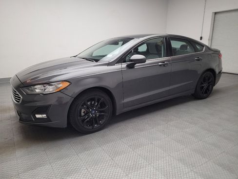 Used 2019 Ford Fusion SE w/ Equipment Group 151A image 2
