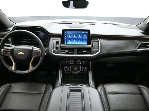 Used 2024 Chevrolet Suburban High Country AWD/4WD image 12