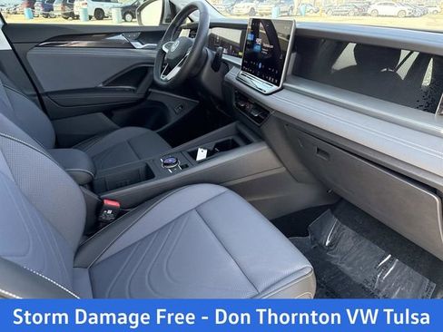 New 2026 Volkswagen Tiguan SE AWD/4WD image 16