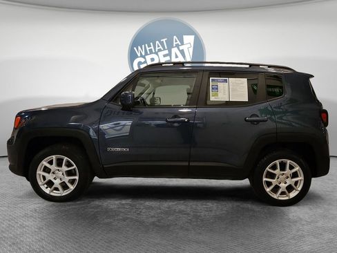 Used 2020 Jeep Renegade Latitude w/ Cold Weather Group AWD/4WD image 7