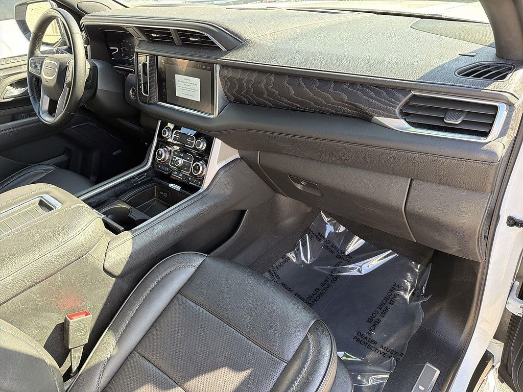Used 2024 GMC Yukon XL Denali RWD image 29