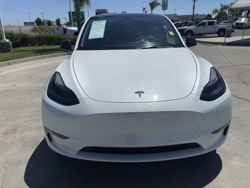 Used 2023 Tesla Model Y Long Range AWD/4WD image 3