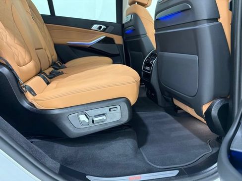 Used 2026 BMW X7 xDrive40i AWD/4WD image 25
