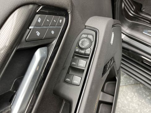 Used 2025 GMC Sierra 2500 AT4 w/ AT4 Premium Plus Package AWD/4WD image 12