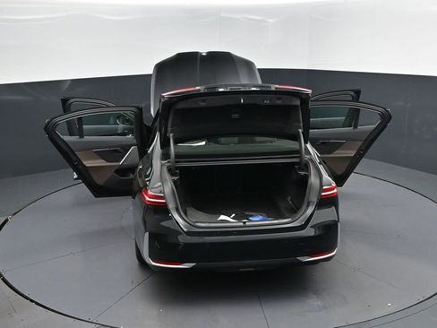 Certified 2025 BMW 530i image 48