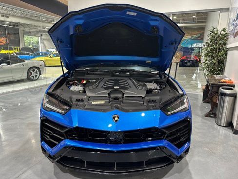 Used 2019 Lamborghini Urus AWD/4WD image 29