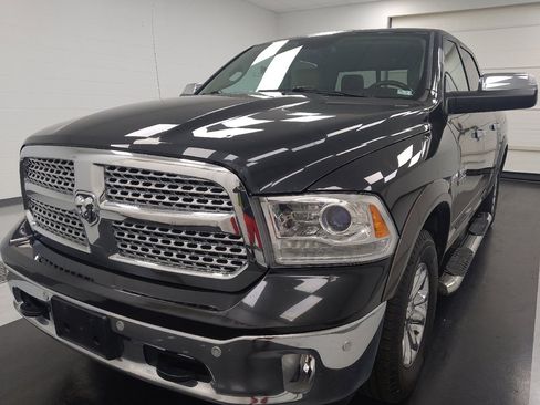 Used 2018 RAM 1500 Laramie w/ Convenience Group AWD/4WD image 15