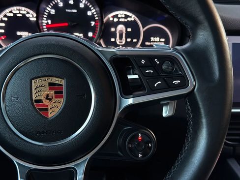 Used 2020 Porsche Cayenne S w/ Premium Package image 31