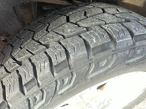 Used 2012 Ford F150 Platinum image 11