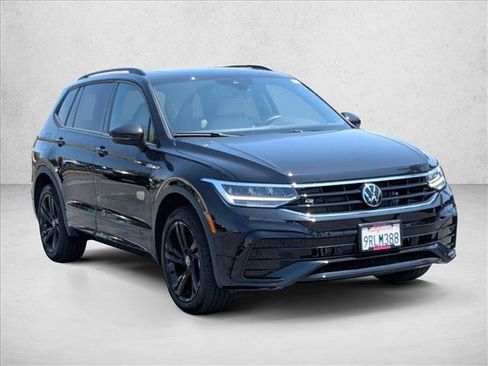 Used 2024 Volkswagen Tiguan SE R-Line FWD image 3