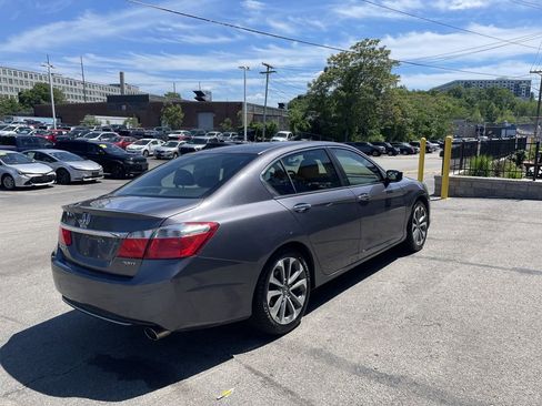 Used 2015 Honda Accord Sport image 8