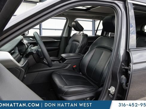 Used 2023 Jeep Grand Cherokee L Limited AWD/4WD image 20