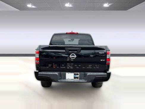 Used 2024 Nissan Frontier SV image 10