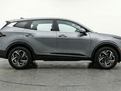 Used 2025 Kia Sportage LX FWD image 11
