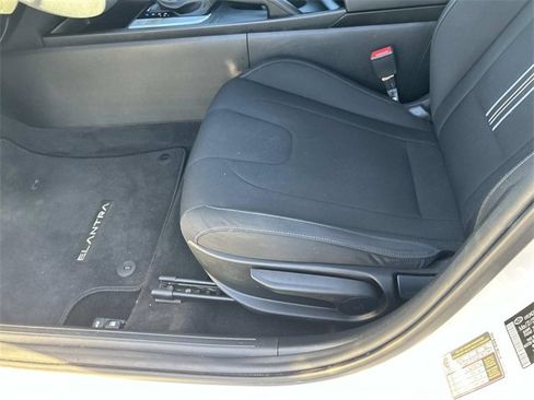 Certified 2023 Hyundai Elantra SEL image 18