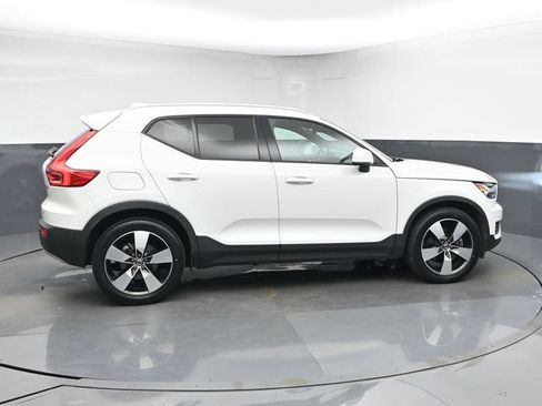 Used 2019 Volvo XC40 T5 Momentum AWD/4WD image 9