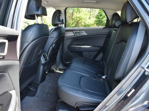 Used 2023 Kia Sportage EX AWD/4WD image 24