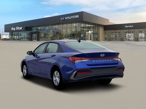 New 2026 Hyundai Elantra SE image 5
