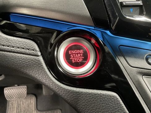 Certified 2024 Honda Odyssey Touring image 38