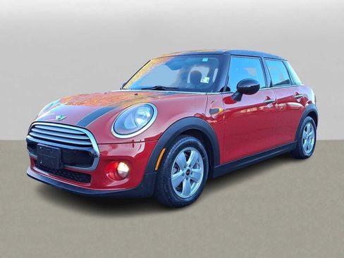 Used 2015 MINI Cooper 4-Door Hardtop image 1
