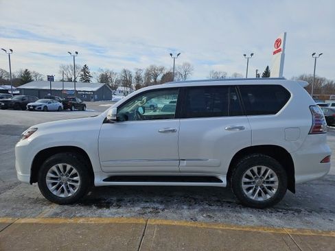 Used 2018 Lexus GX 460 image 6