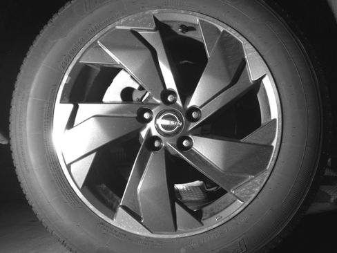 Used 2025 Nissan Rogue SV FWD image 18