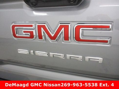 New 2026 GMC Sierra 1500 Elevation image 11