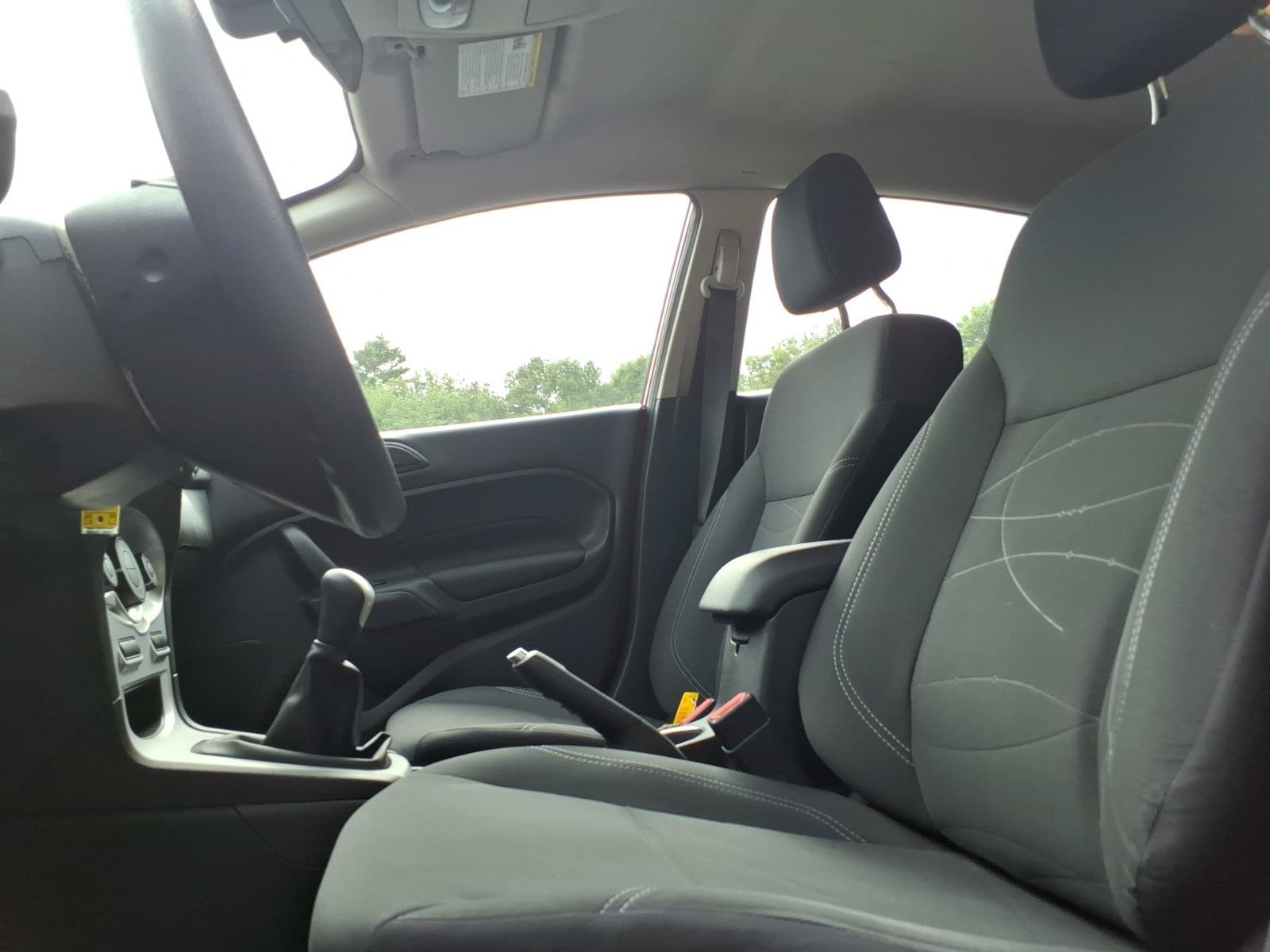 Used 2018 Ford Fiesta SE FWD image 7