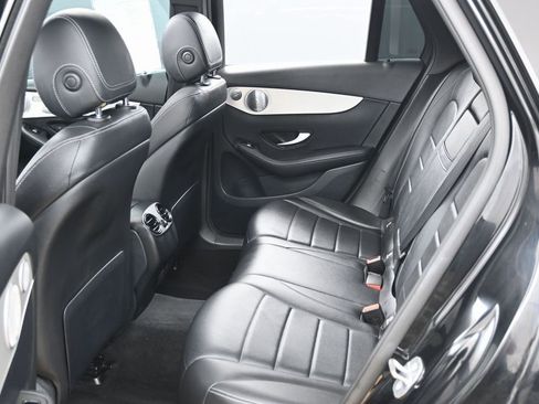 Used 2019 Mercedes-Benz GLC 350e GLC 350e w/ Premium Package image 35