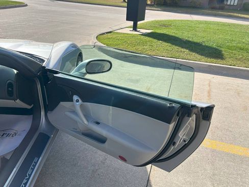 Used 2007 Chevrolet Corvette Convertible w/ Preferred Equipment Group image 44