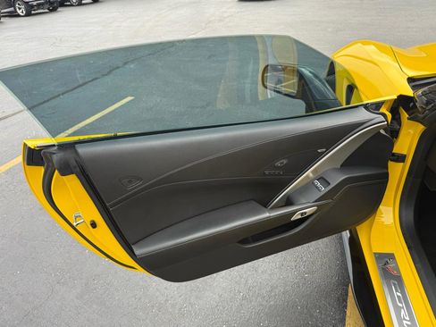 Used 2014 Chevrolet Corvette Stingray Coupe w/ 2LT Preferred Equipment Group image 15