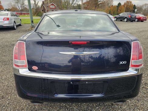 Used 2012 Chrysler 300 Limited image 6