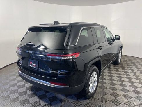 Used 2023 Jeep Grand Cherokee Limited w/ Luxury Tech Group II AWD/4WD image 5