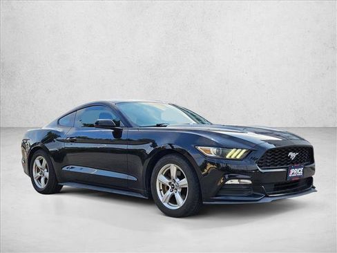 Used 2017 Ford Mustang Coupe RWD image 3