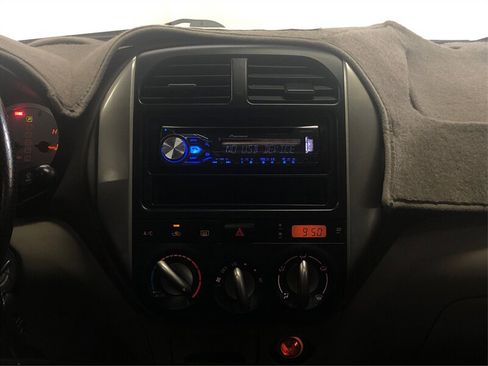 Used 2005 Toyota RAV4 2WD image 14