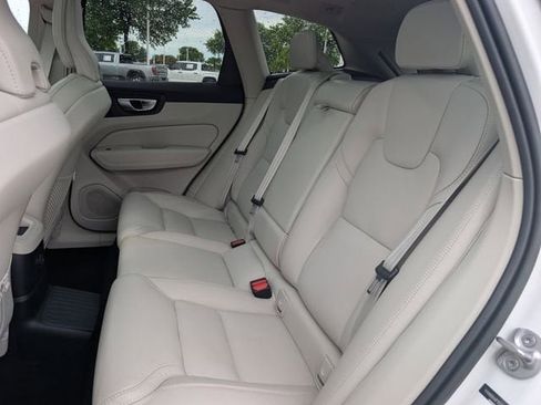 Used 2023 Volvo XC60 T8 Ultimate w/ Climate Package image 28