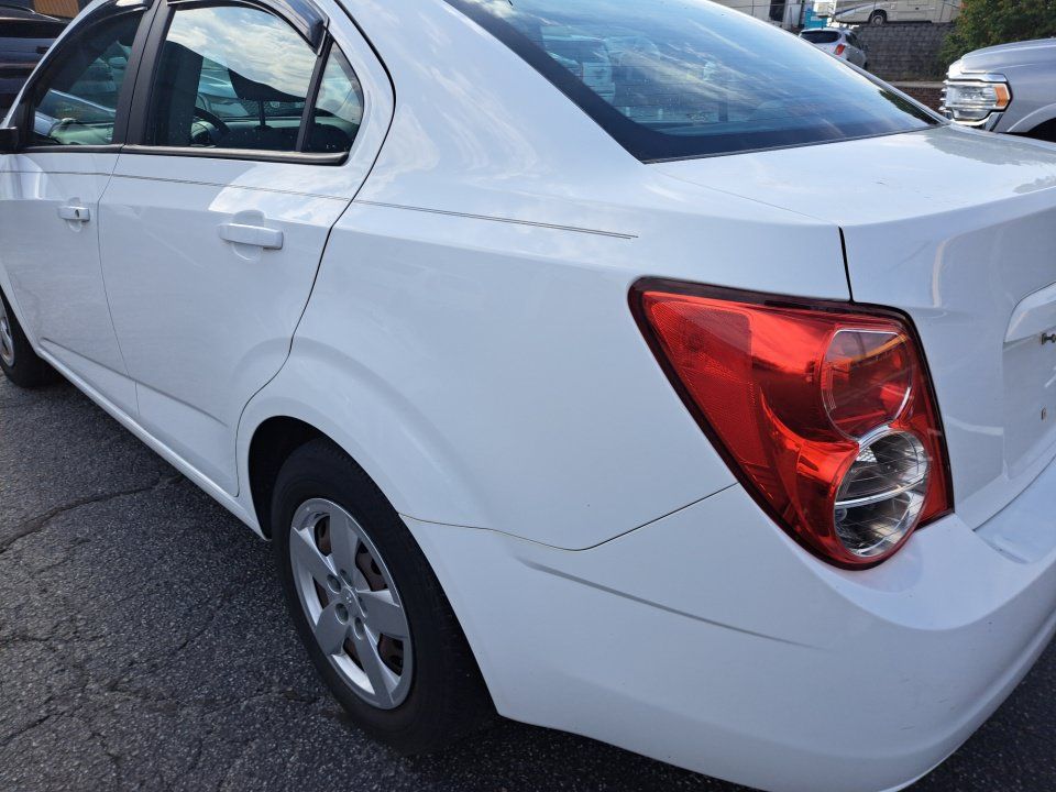 Used 2013 Chevrolet Sonic LS FWD image 18