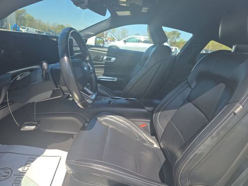 Used 2024 Ford Mustang Premium image 4