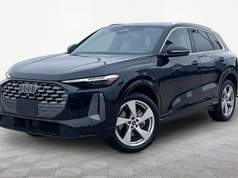 Used 2025 Audi Q5 Premium w/ Premium Plus AWD/4WD image 1