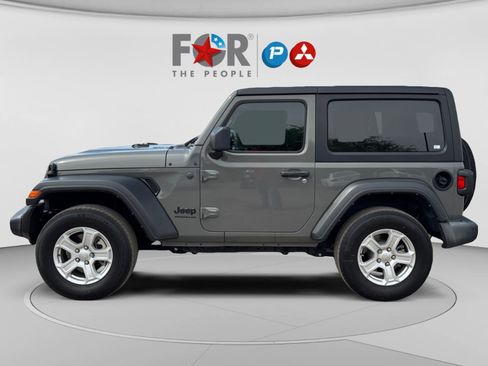 Used 2022 Jeep Wrangler Sport AWD/4WD image 2