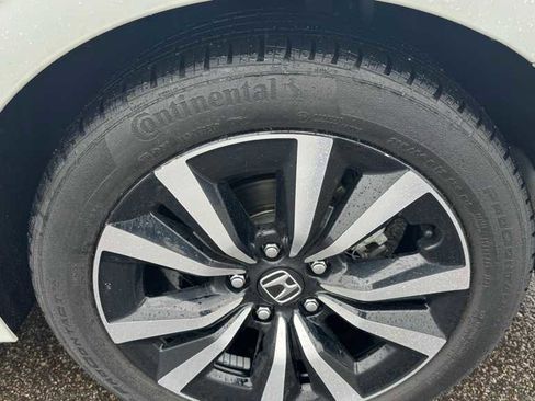 Used 2023 Honda Civic EX-L image 9